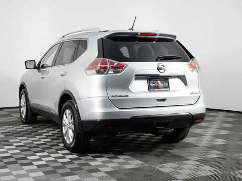 Used 2015 Nissan Rogue SV w/ SV Premium Package image 5