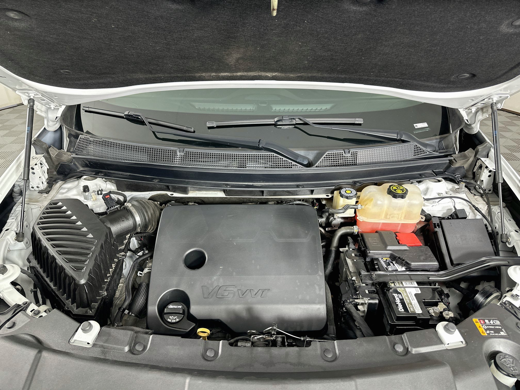 Used 2019 Chevrolet Traverse LT FWD image 34