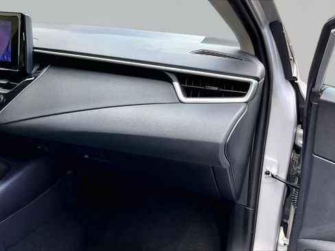 Certified 2025 Toyota Corolla LE FWD image 19