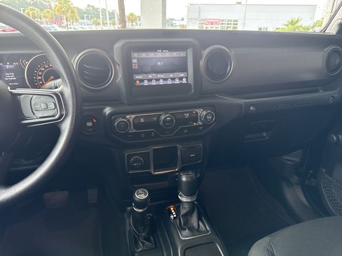 Used 2022 Jeep Wrangler Unlimited Sport AWD/4WD image 28