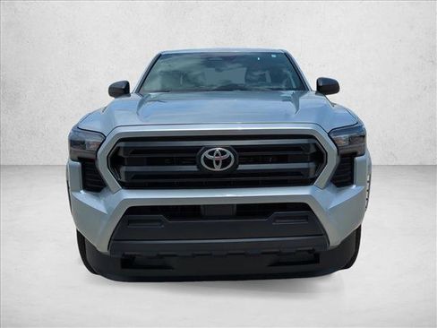 Used 2025 Toyota Tacoma SR image 2