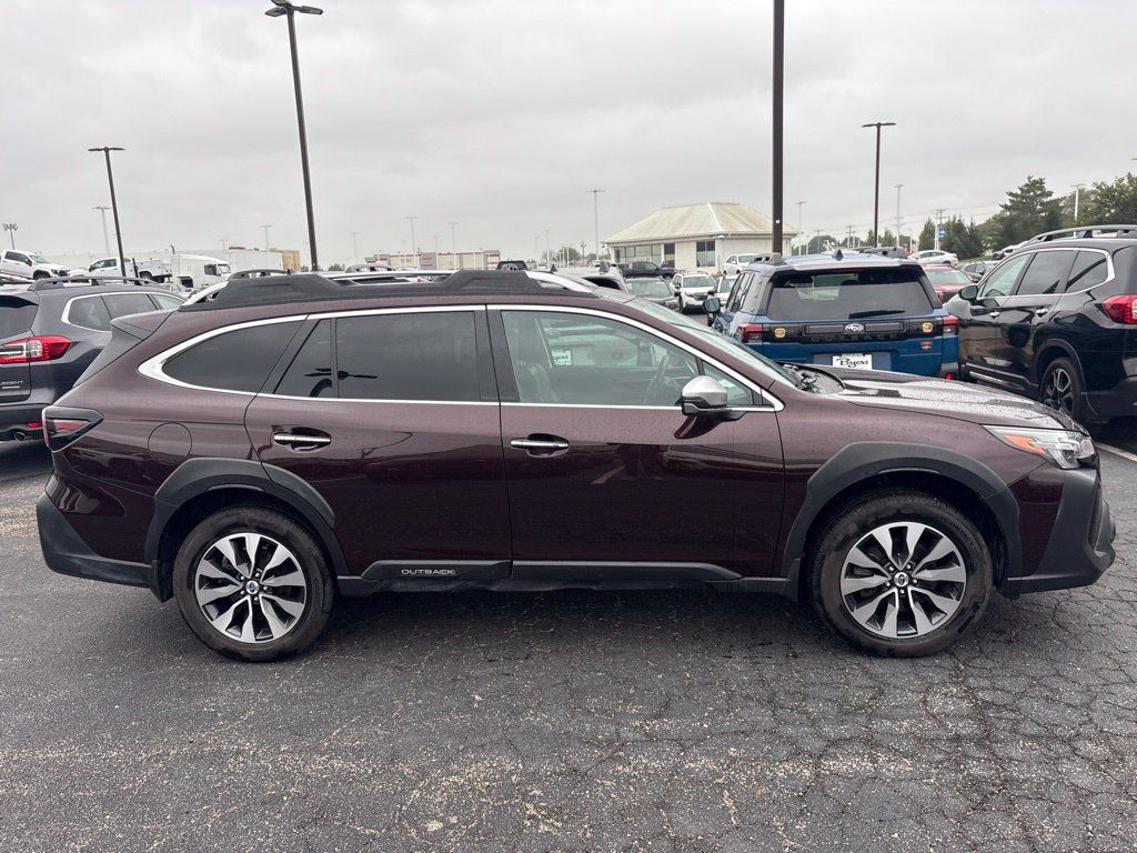 Certified 2023 Subaru Outback Touring AWD/4WD image 2