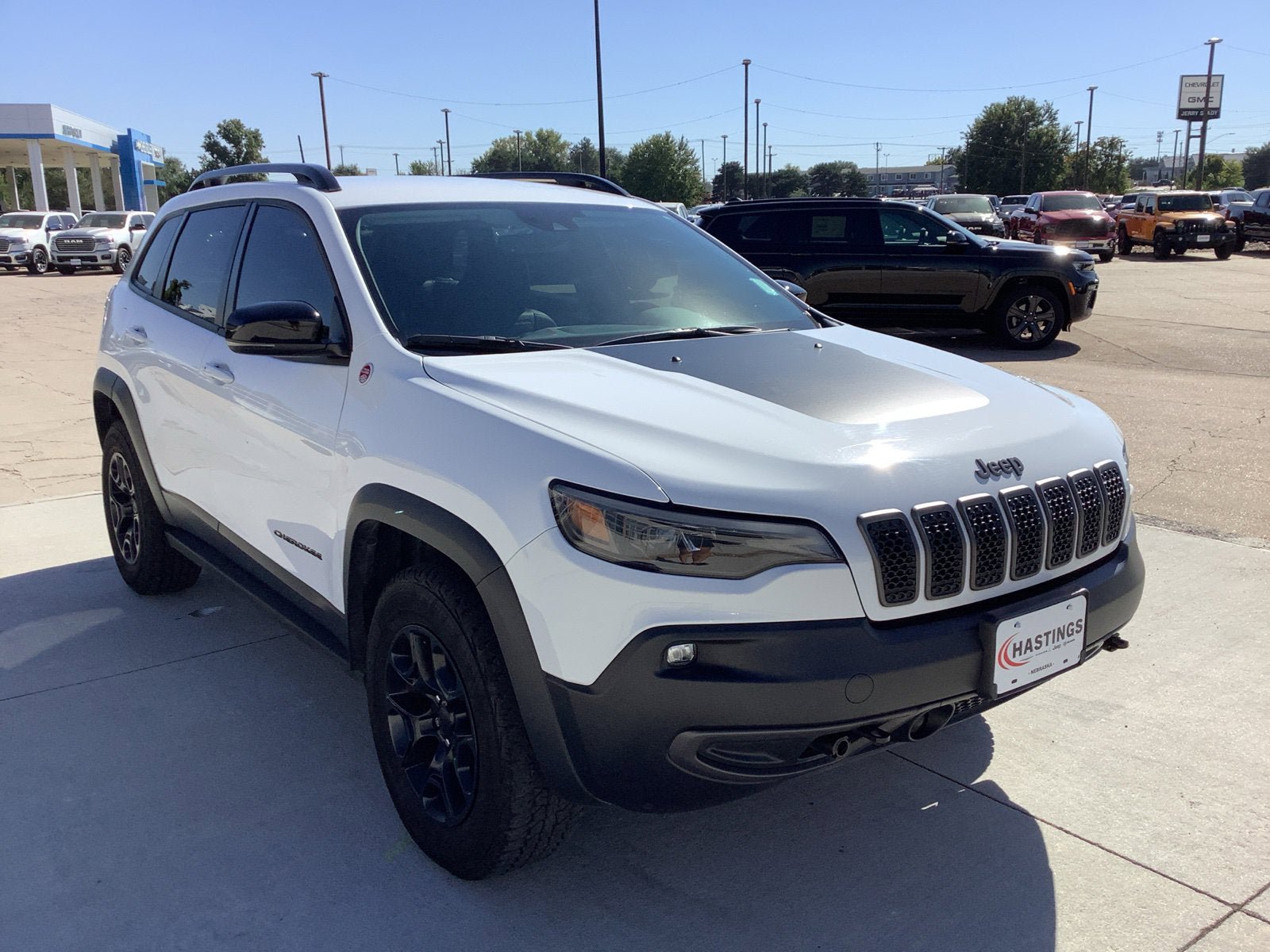 Used 2022 Jeep Cherokee Trailhawk w/ Sound & Nav Group AWD/4WD image 7