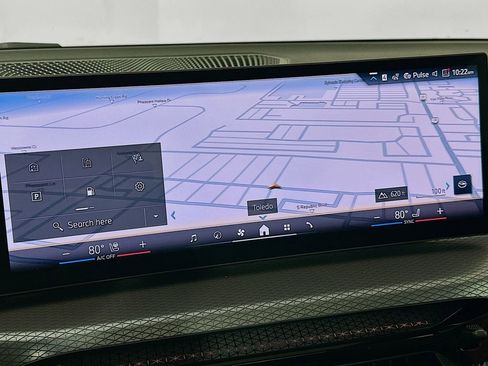 New 2026 BMW 330i xDrive Sedan w/ M Sport Package image 17