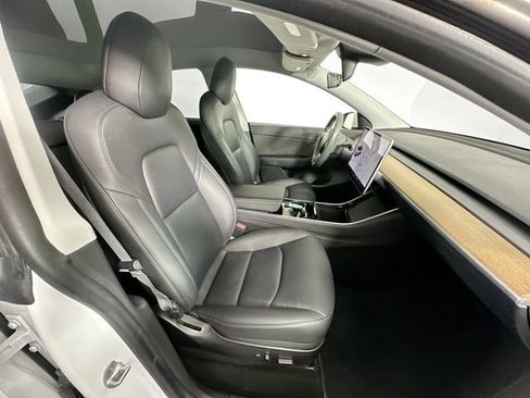 Used 2020 Tesla Model Y AWD image 25