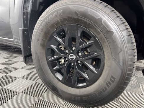Used 2024 Nissan Frontier SV image 14