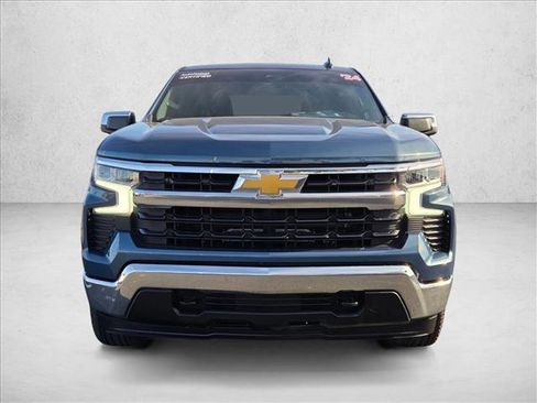 Used 2024 Chevrolet Silverado 1500 LT image 2