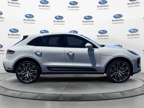 Used 2023 Porsche Macan AWD/4WD image 6