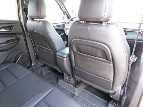Used 2024 Chevrolet TrailBlazer RS w/ Convenience Package FWD image 15