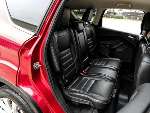 Used 2017 Ford Escape Titanium image 35