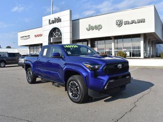 Used 2024 Toyota Tacoma 4x4 Double Cab video 1