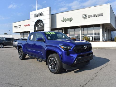 Used 2024 Toyota Tacoma 4x4 Double Cab image 1