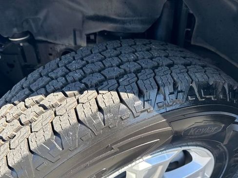 Used 2019 Jeep Wrangler Sport S image 26