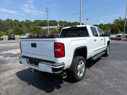 Used 2016 GMC Sierra 2500 Denali w/ Duramax Plus Package AWD/4WD image 5