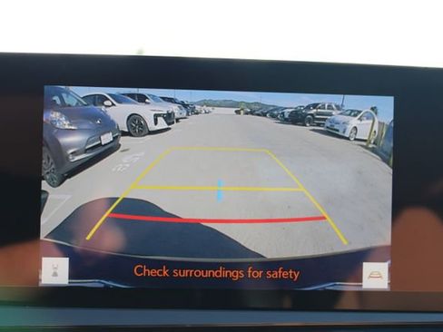 Certified 2025 Lexus ES 300h w/ Premium Package image 12