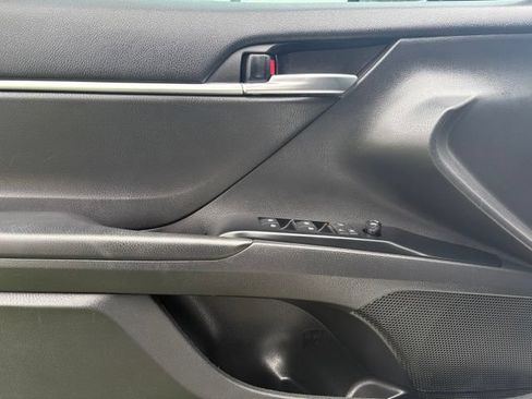 Used 2019 Toyota Camry LE FWD image 19