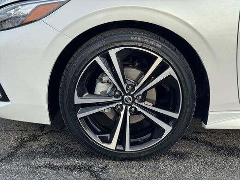 Certified 2023 Nissan Sentra SR w/ Trunk Package image 9