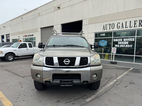 Used 2006 Nissan Titan SE image 2
