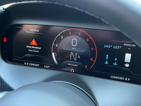 Used 2025 McLaren 750S Spider RWD image 30