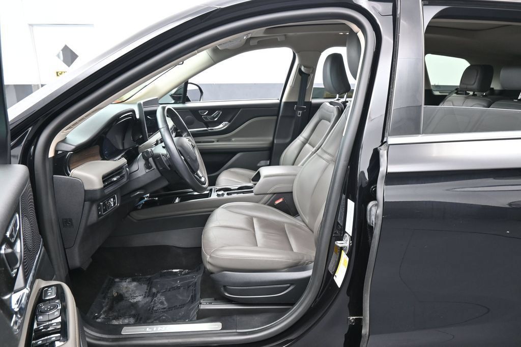 Used 2024 Lincoln Corsair Grand Touring AWD/4WD image 11