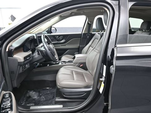 Used 2024 Lincoln Corsair Grand Touring AWD/4WD image 11