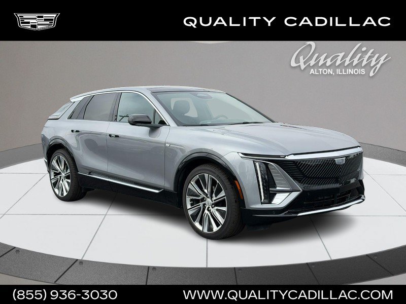 Used 2025 Cadillac Lyriq Luxury w/ LPO, Floor Liner Package AWD/4WD image 1