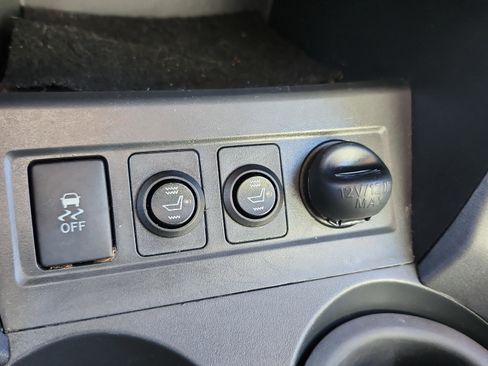 Used 2011 Toyota RAV4 Base image 33