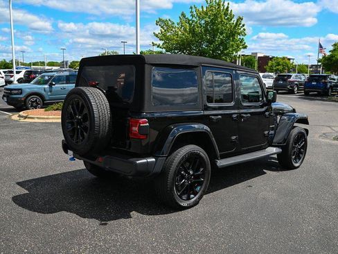 Used 2023 Jeep Wrangler Unlimited Sahara w/ Cold Weather Group AWD/4WD image 5