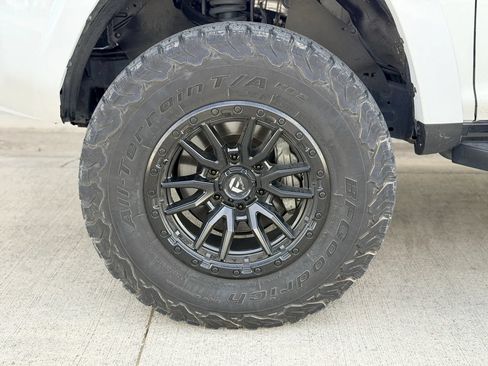 Used 2021 Toyota 4Runner SR5 AWD/4WD image 10