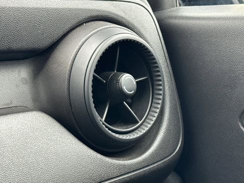 Used 2023 Chevrolet Colorado Trail Boss w/ Technology Package image 29