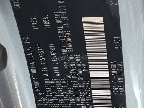 Certified 2026 Toyota Corolla Cross LE FWD image 30
