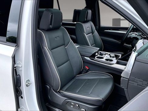 Used 2025 Cadillac Escalade Sport w/ LPO, ONYX Package AWD/4WD image 7