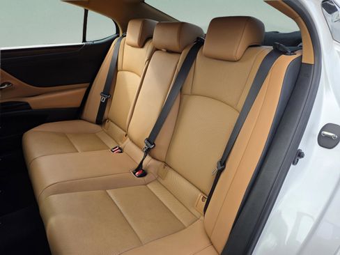 Certified 2022 Lexus ES 350 w/ Premium Package image 25