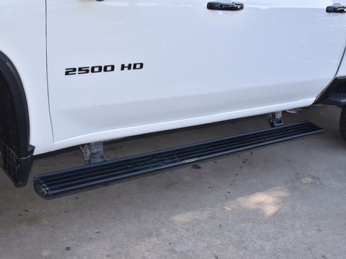 Used 2022 Chevrolet Silverado 2500 LTZ w/ LTZ Plus Package image 38