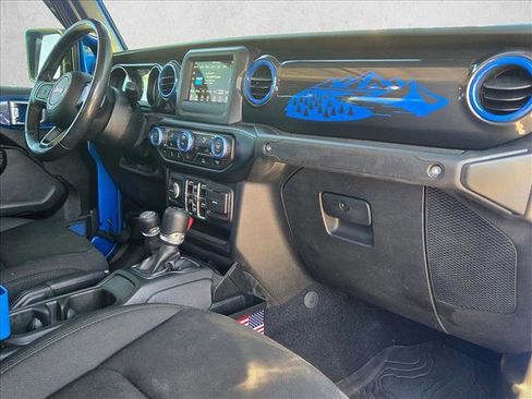 Used 2022 Jeep Gladiator Sport image 21