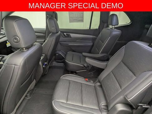 Used 2026 Buick Enclave Sport Touring w/ Power Package AWD/4WD image 29