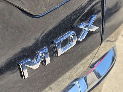 Certified 2023 Acura MDX FWD w/ Technology Package image 11