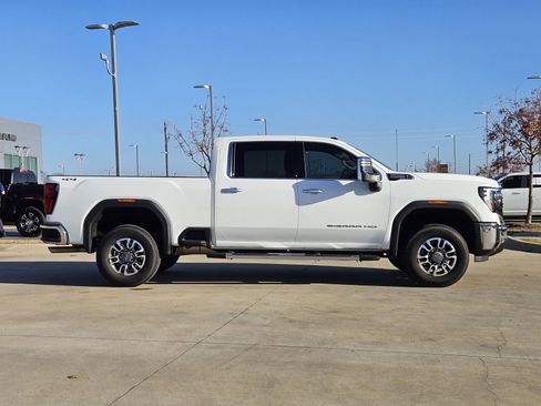 Used 2024 GMC Sierra 2500 SLT w/ SLT Premium Package image 7