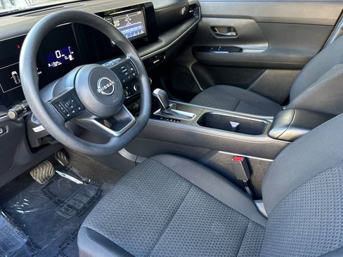 Used 2025 Nissan Kicks S image 10
