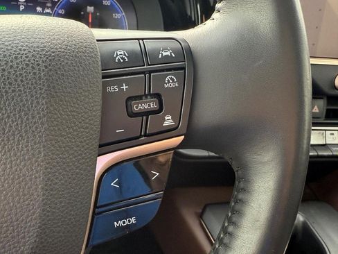 Certified 2023 Toyota Crown image 19