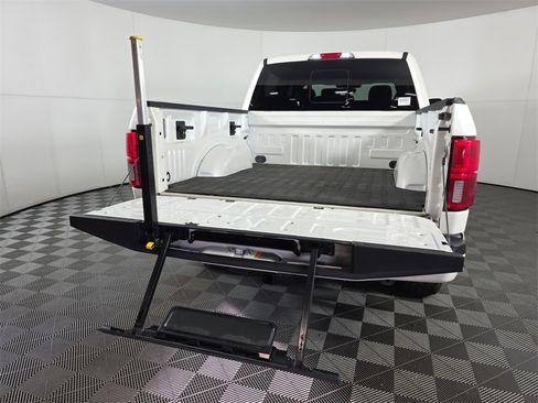 Used 2019 Ford F150 Platinum w/ Equipment Group 701A Luxury image 11