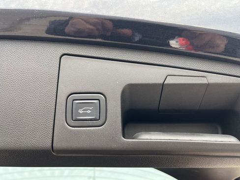 Used 2023 Cadillac XT4 Luxury image 26