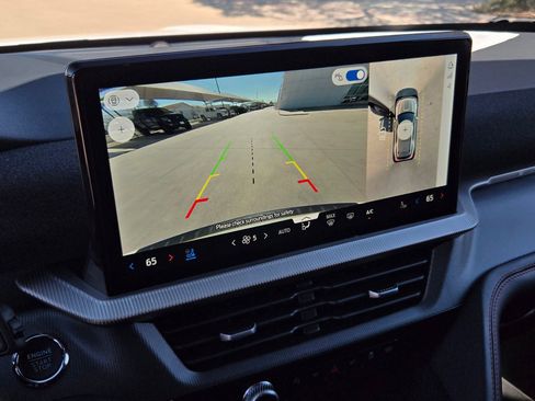 Used 2025 Ford Explorer ST image 18