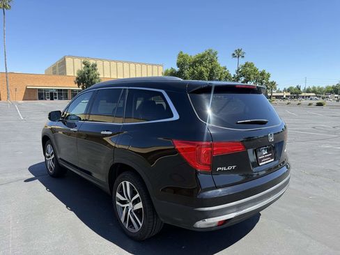 Used 2017 Honda Pilot Elite image 5