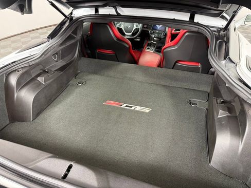 Used 2016 Chevrolet Corvette Z06 w/ 3LZ Preferred Equipment Group image 10