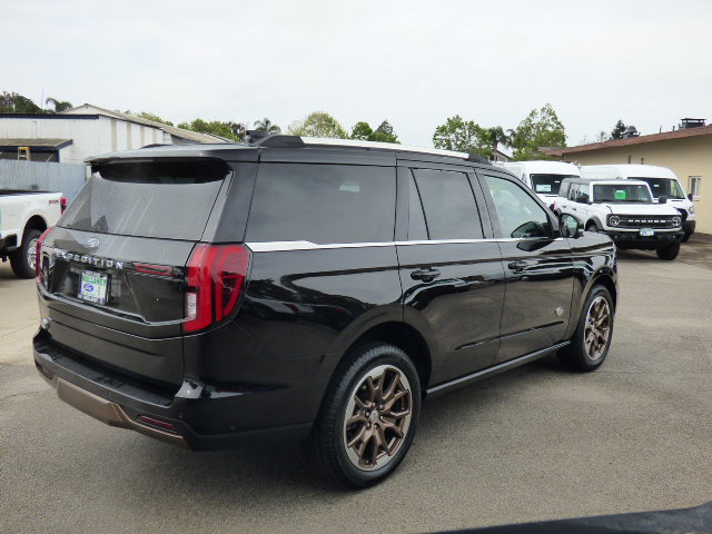 Used 2025 Ford Expedition King Ranch AWD/4WD image 3