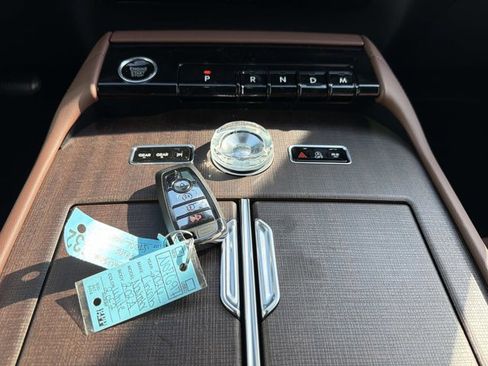 New 2026 Lincoln Navigator L Reserve AWD/4WD image 30
