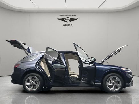 New 2026 Genesis GV70 2.5T Select AWD/4WD image 23