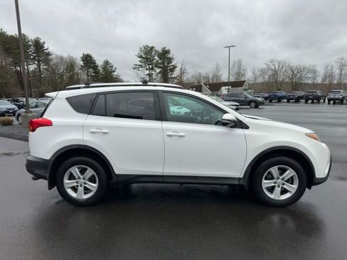 Used 2014 Toyota RAV4 XLE image 4