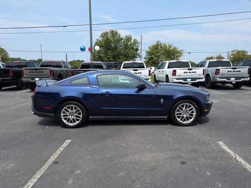 Used 2012 Ford Mustang Premium RWD image 4